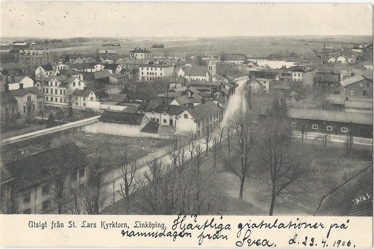 Vykort från Sankt Larskyrkans torn Linköping.
Ågatan, Repslagaregatan, 
Postämplat 25 juli 1906