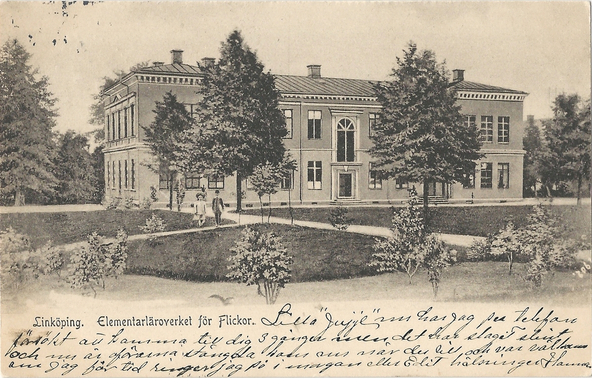 Vykort från  Linköping Elementärläroverket för flickor hus på Vasavägen.
Vasavägen, Elsa Brändströms skola, Klostergatan, 
Poststämplat 2 juni 1909