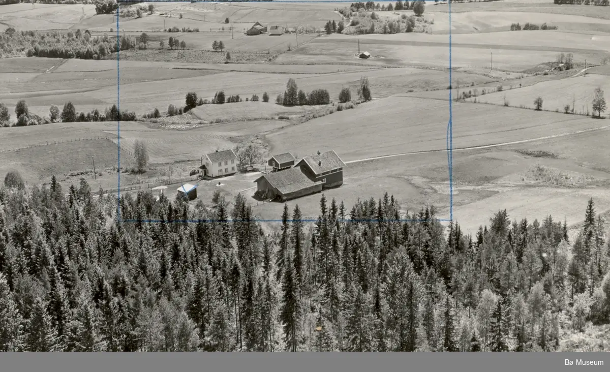Flyfoto av Plassen 13. juni 1958.
