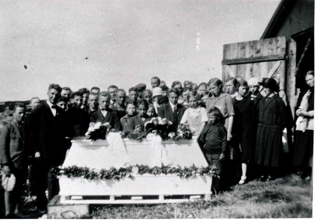 En begravelse på Halsnes