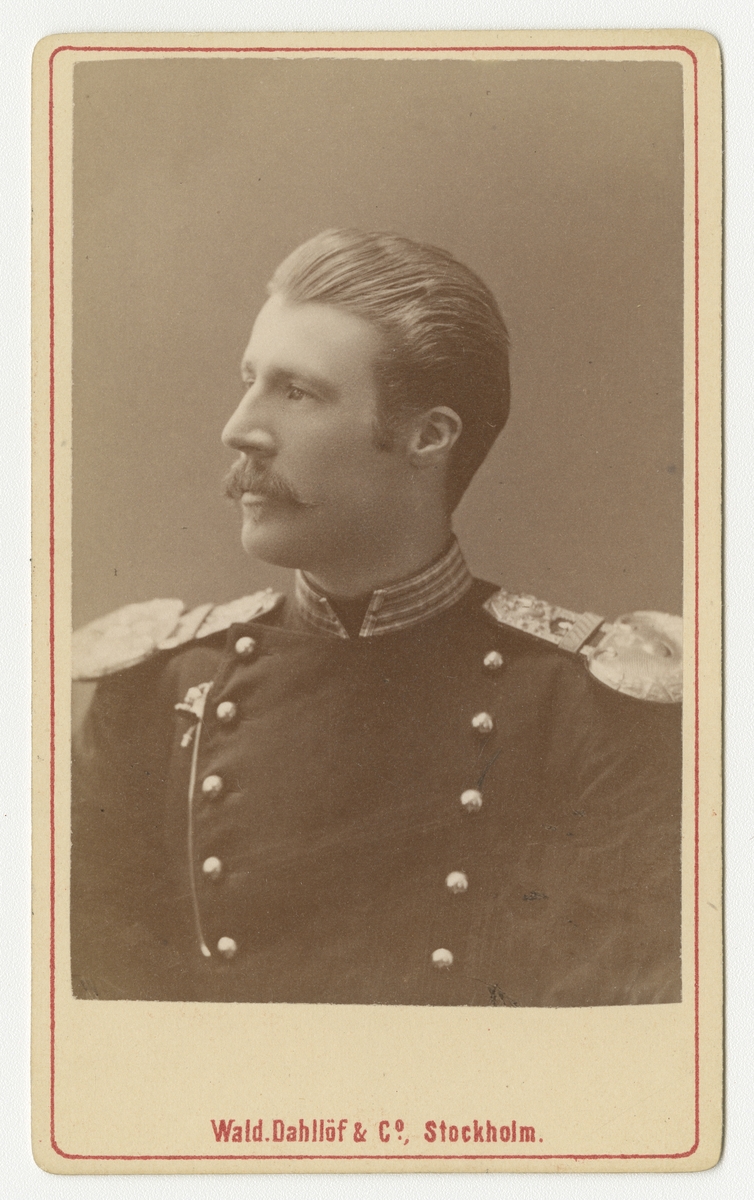 Porträtt av Adolf Gerhard von Heidenstam, löjtnant vid Smålands grenadjärbataljon.