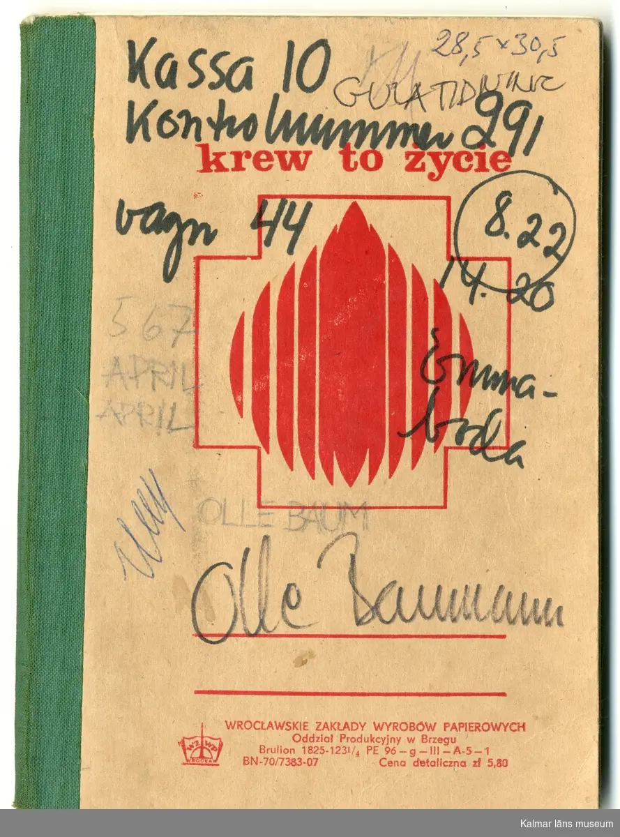 KLM 46157:491. Skissblock, papper, färg. Skissblock med vita papperssidor och omslag i brunt papper med text i rött. Innehåller anteckningar och skisser, gjorda av Raine Navin. Se foto för exempel.