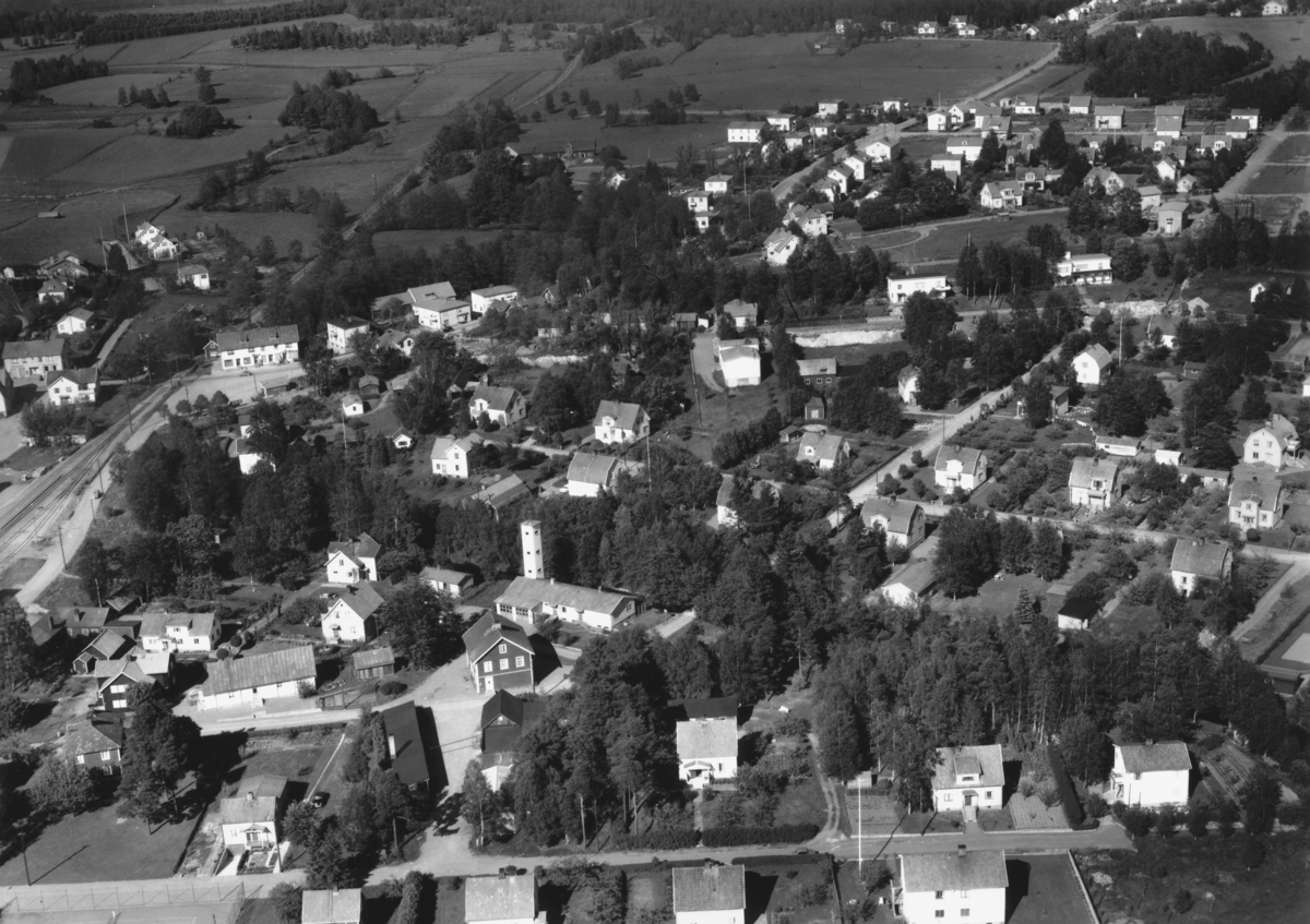 Flygfoto över Landsbro i Vetlanda kommun, Jönköpings län. Nr: 441/1957