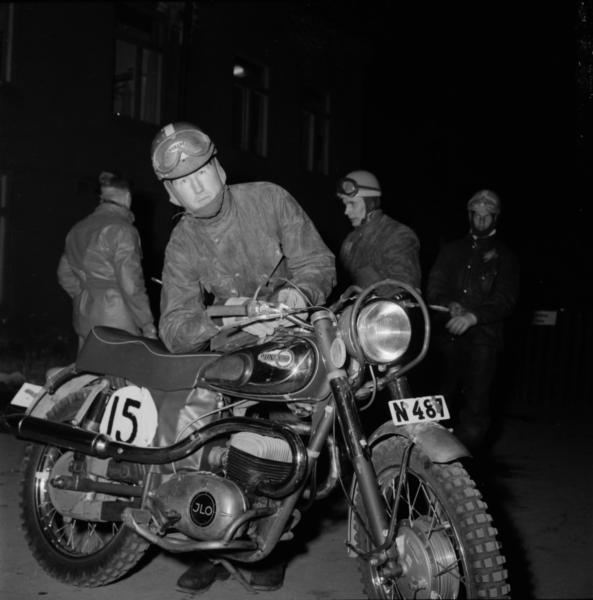 Motorcykeltävling "Nymanpokalen" - Bengt Svensson från Varberg MK på en Monark, Uppsala 1956