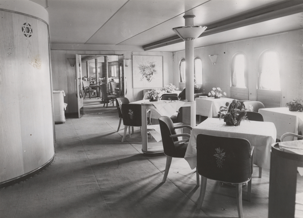 Salongen ombord i M/S 'Black Prince' (b.1938)