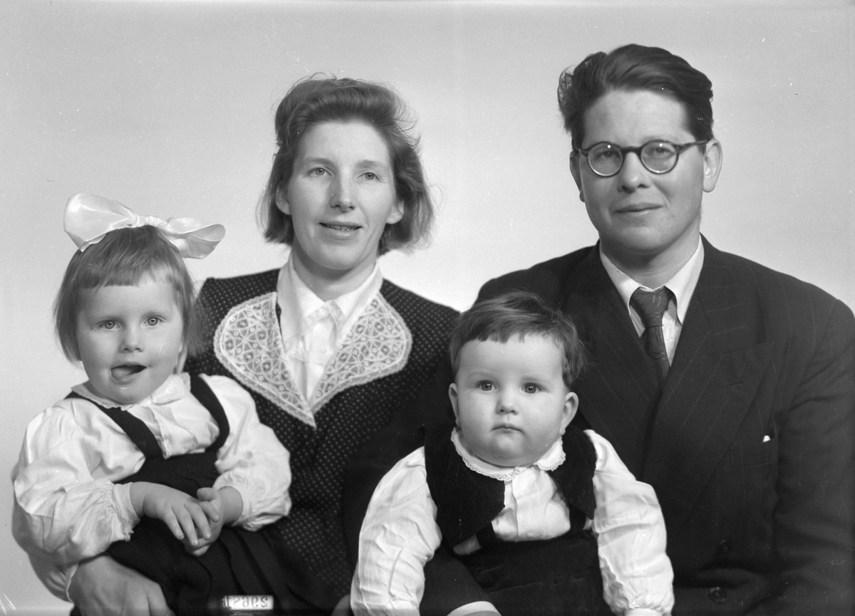 Helge Valberg med familie