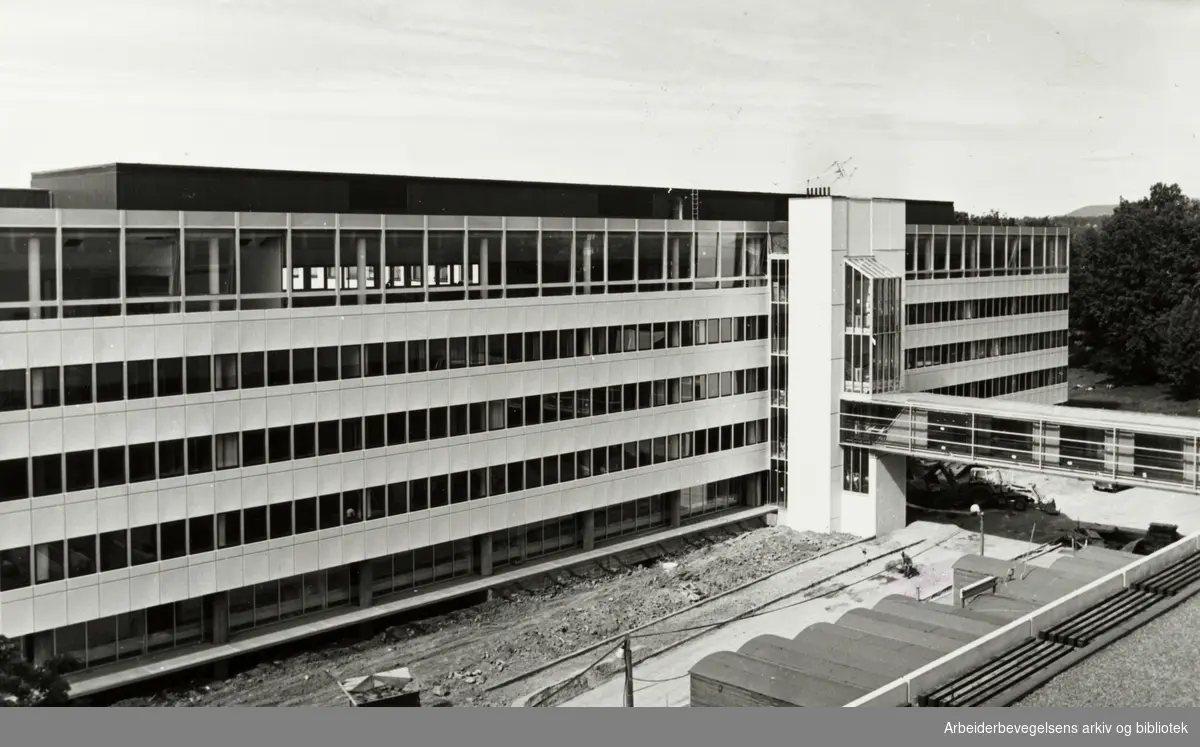 Marienlyst. Kringkastingshuset. Juli 1974