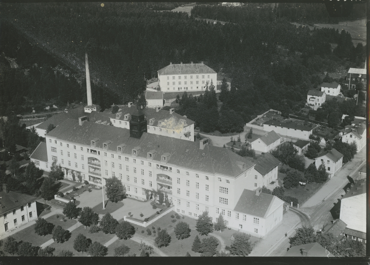 Flygfoto över lasarettet i Hudiksvall.