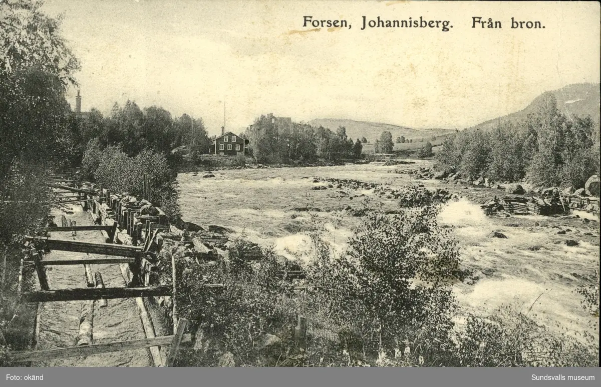 Vykort med motiv över forsen från bron i Johannisberg.