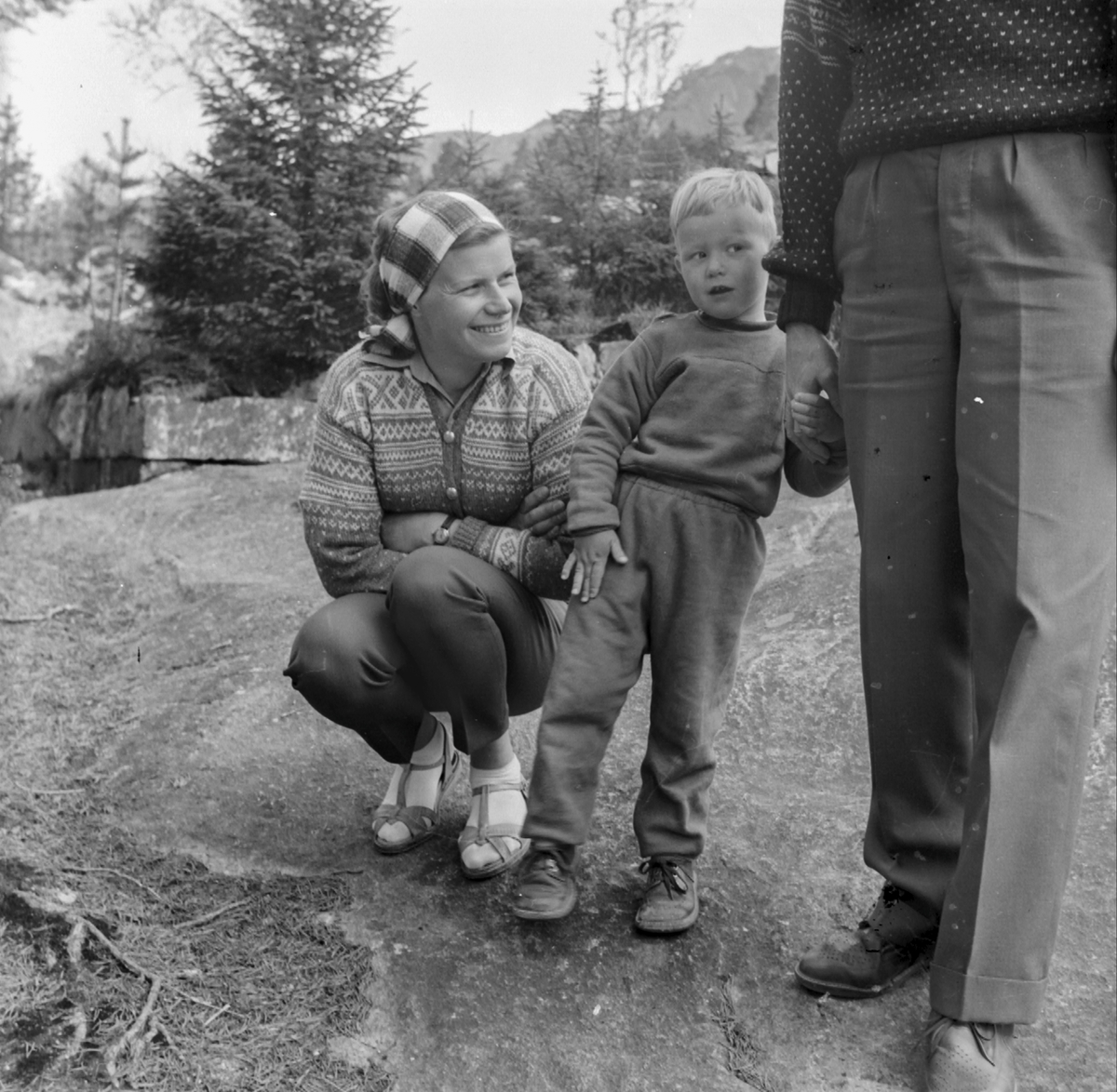Klara Djønne Moe med sonen Håkon.