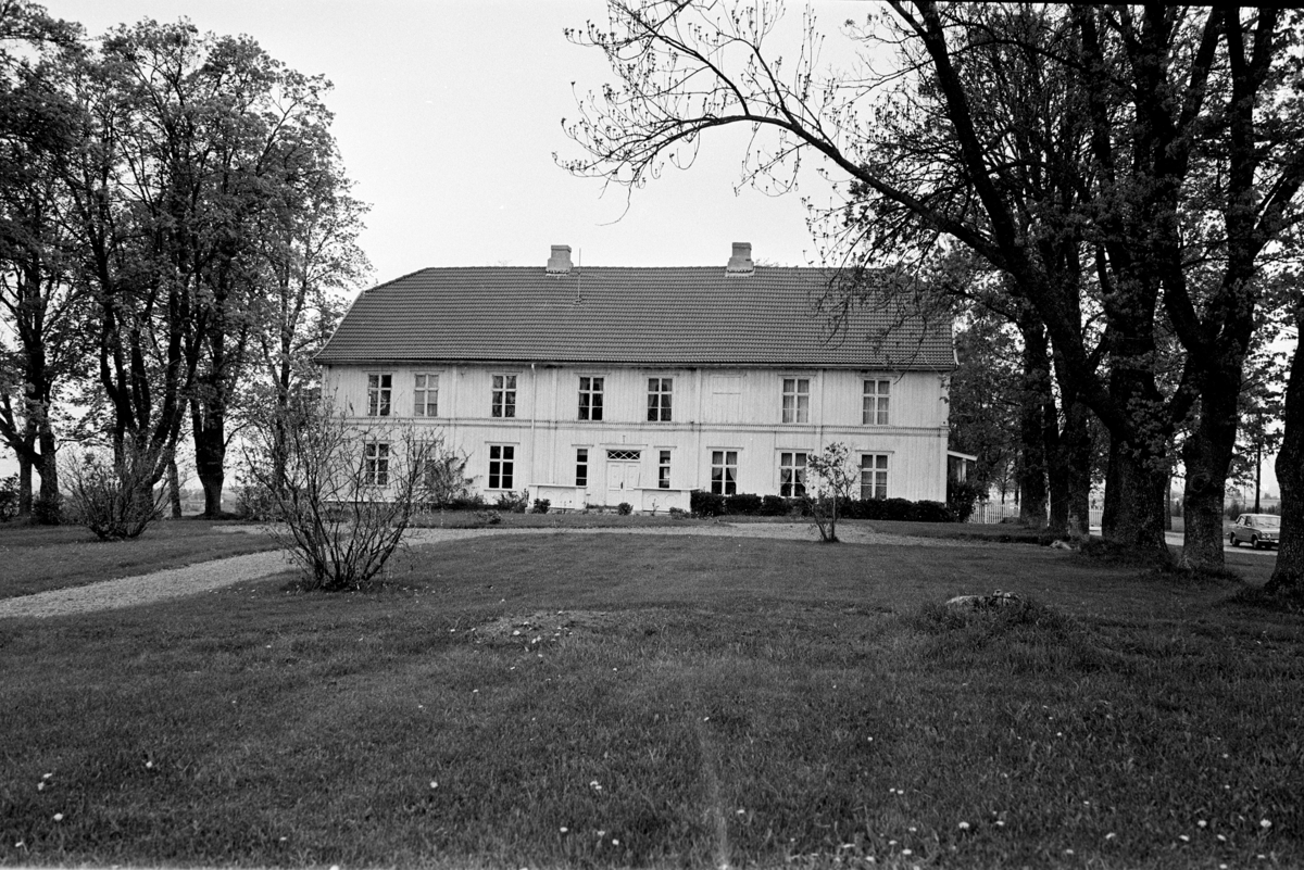 Store Ree gård, Stange.  Hovedbygningen før restaurering.
