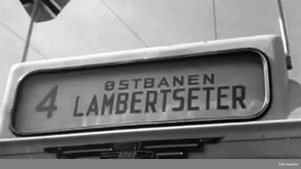 Om arbeidet med å gi den voksende byen Oslo et nett av sporveier til de nye forstedene: Lambertseterbanen, Østensjøbanen til Bøler og Grorudbanen.