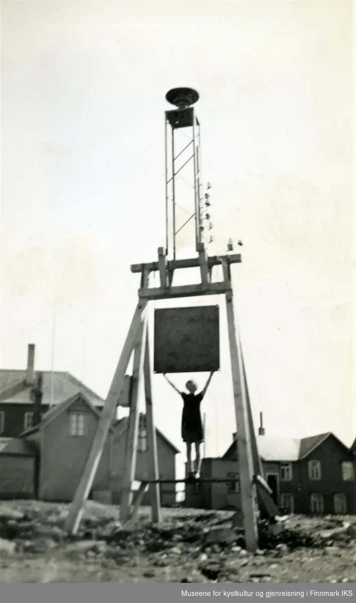 Honningsvåg. Sirena for flyalarm. 1940.
