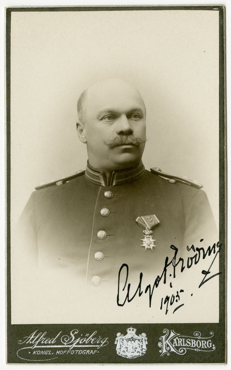 Porträtt av Algot Gideon Fröding, kapten vid Skaraborgs regemente I 9.