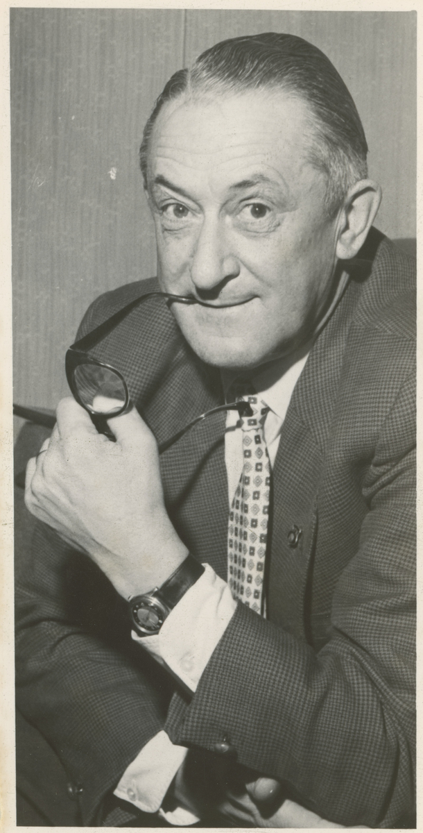 Portrettfoto, ca. 1960.

Lars Askheim, inspektør og formann i Moss Fotballklubb,
