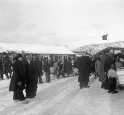 Markedsplassen på vårmarkedet i Bossekop, 1939.