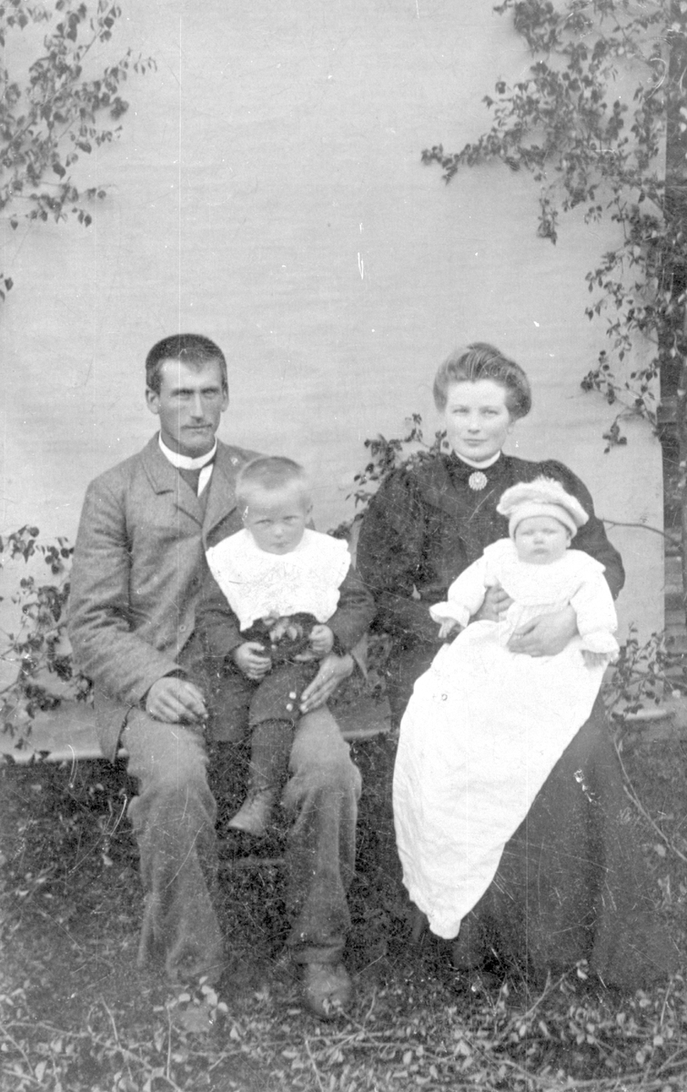 Knut Bråten med familie.