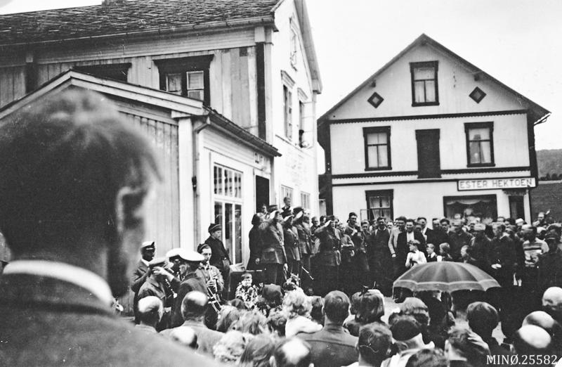 Fredsdagene 1945 i Tynset.