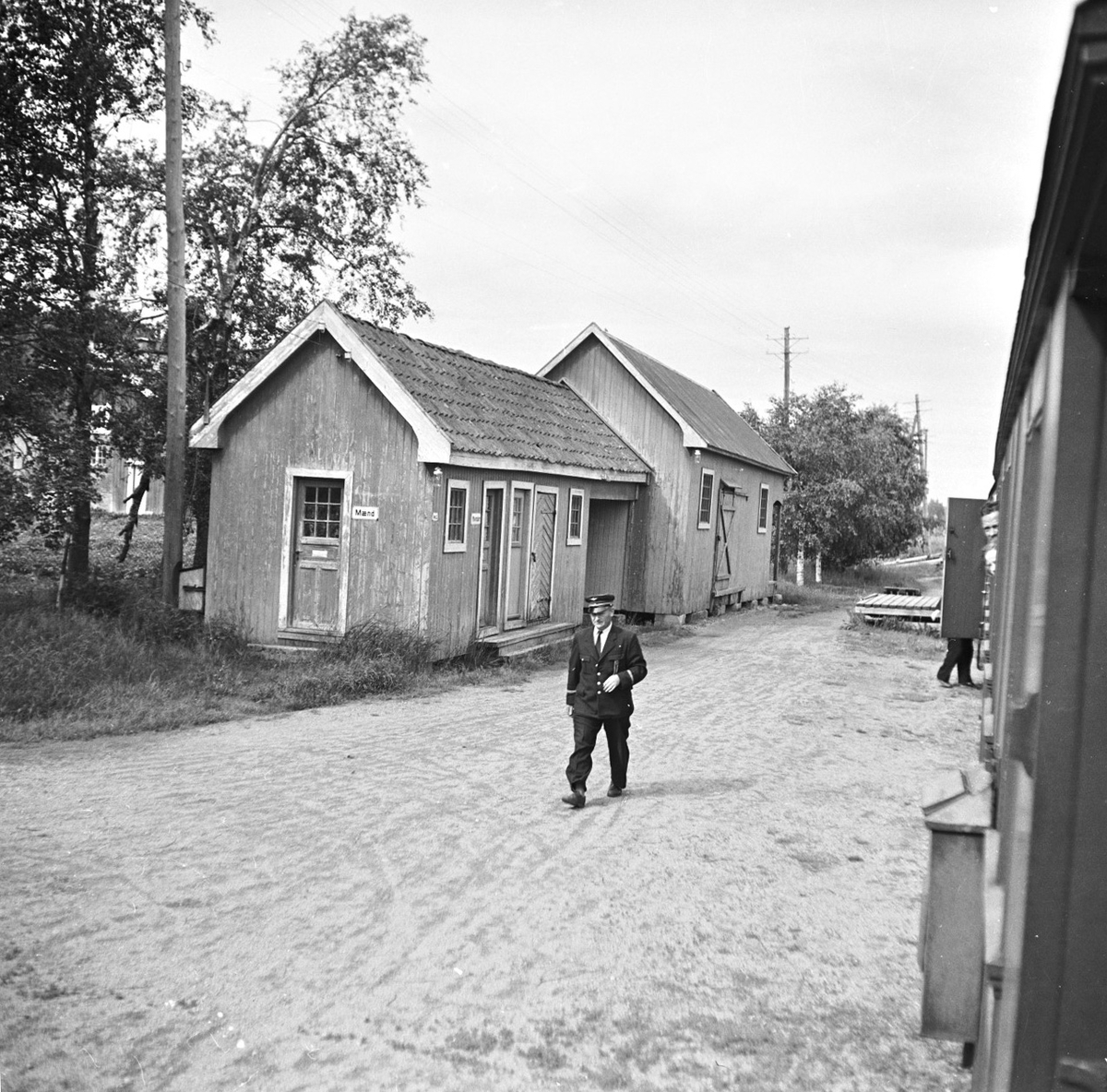 Utedo og godshus på Lierfoss stasjon
