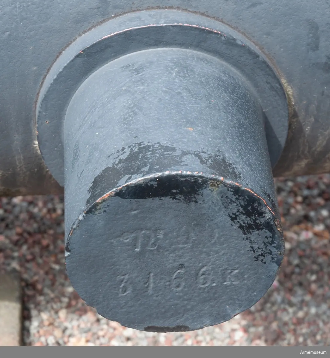 Eldrör till räfflad framladdningskanon, 1863, Wahrendorffs-Cavalli.
Tappens d: 162 mm. Höger tapp märkt "ÅKER 1863", vänster  "78=00 3166 K".