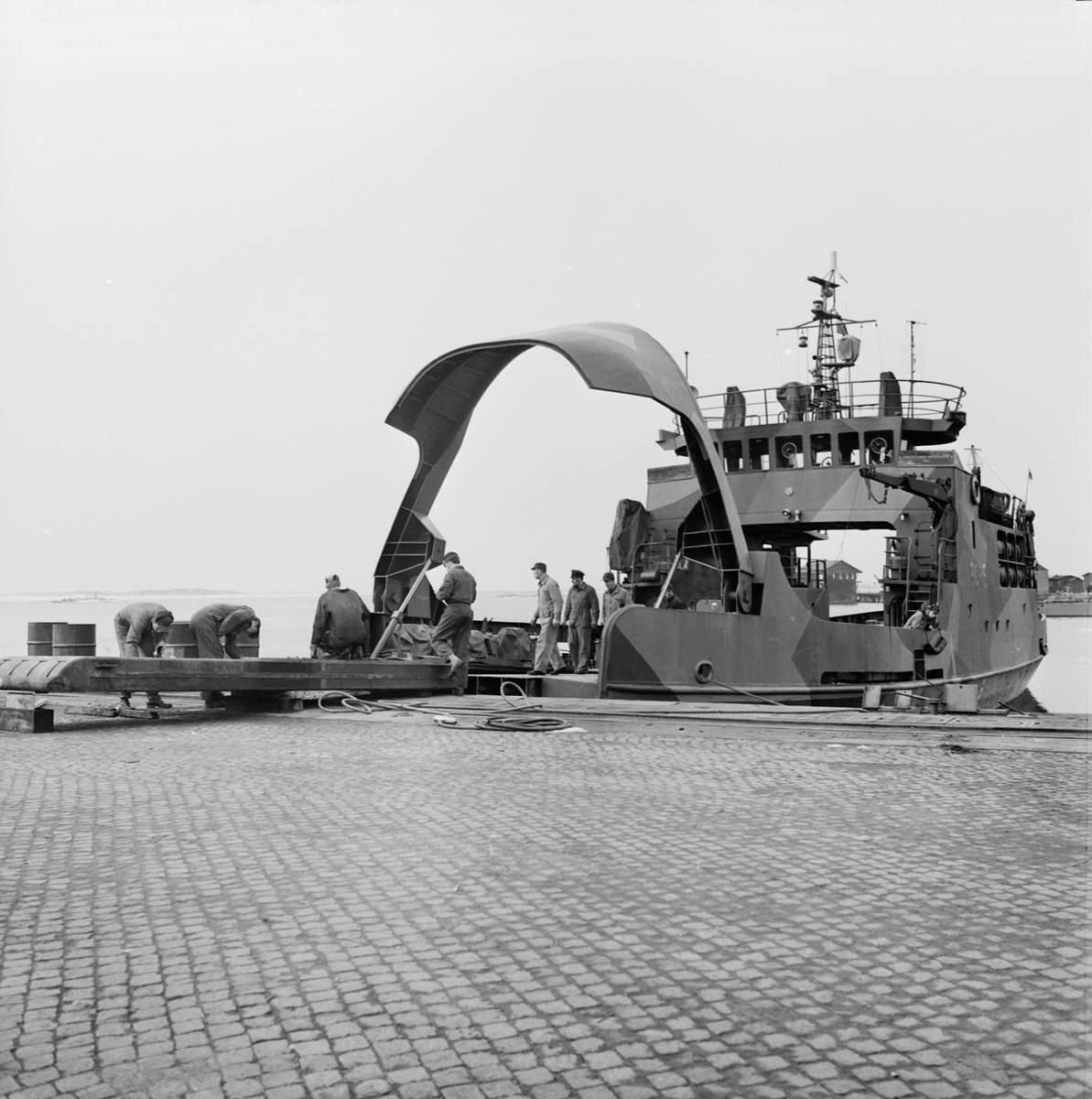 KA båten Bore vid verkstadskajen