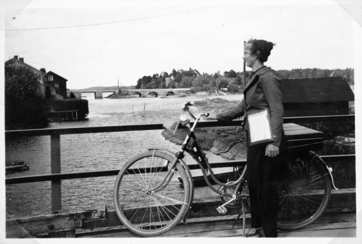 Vänern runt på cykel. Köpmannebro. Hertha Jakobsson gift Lundqvist
