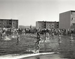 Basseng åpnet på Rødtvedt,.juli 1963