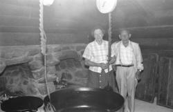 I Eldhuset fra øvre Frisvoll. .Etter at grua ble satt i stan