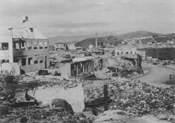 Tyske bilder .Kristiansund 1940 etter bombing..(Bilder tatt 
