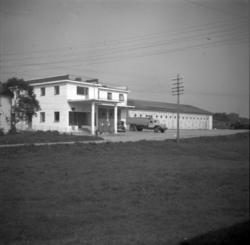 Bud Auto sitt anlegg (garasje) i bud.