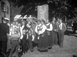 "Bjørnsonsteinen" og "Bjørnsonalmen".