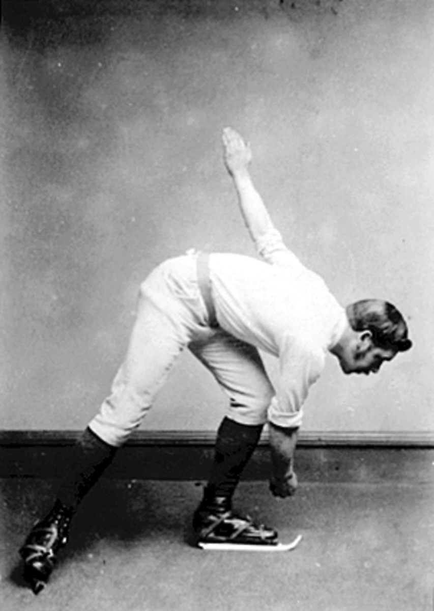 England, Bluntisham, Charles Goodman Tebbutt (1860–1944) var en engelsk skøyteløper og bandyspiller, her i startposisjon for skøyter,