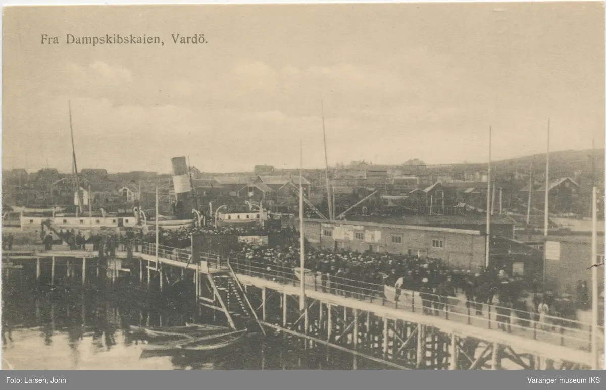 Postkort, Dampskipskaia i Vardø