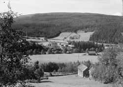 Partier fra Haltdalen.
Øvindmoen med Østergjardet med Elveb