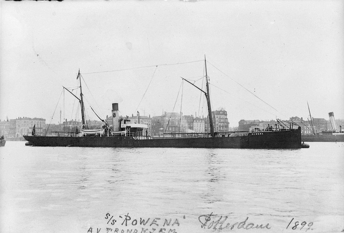 Bilde av S/S Rowena i Rotterdam i 1899
