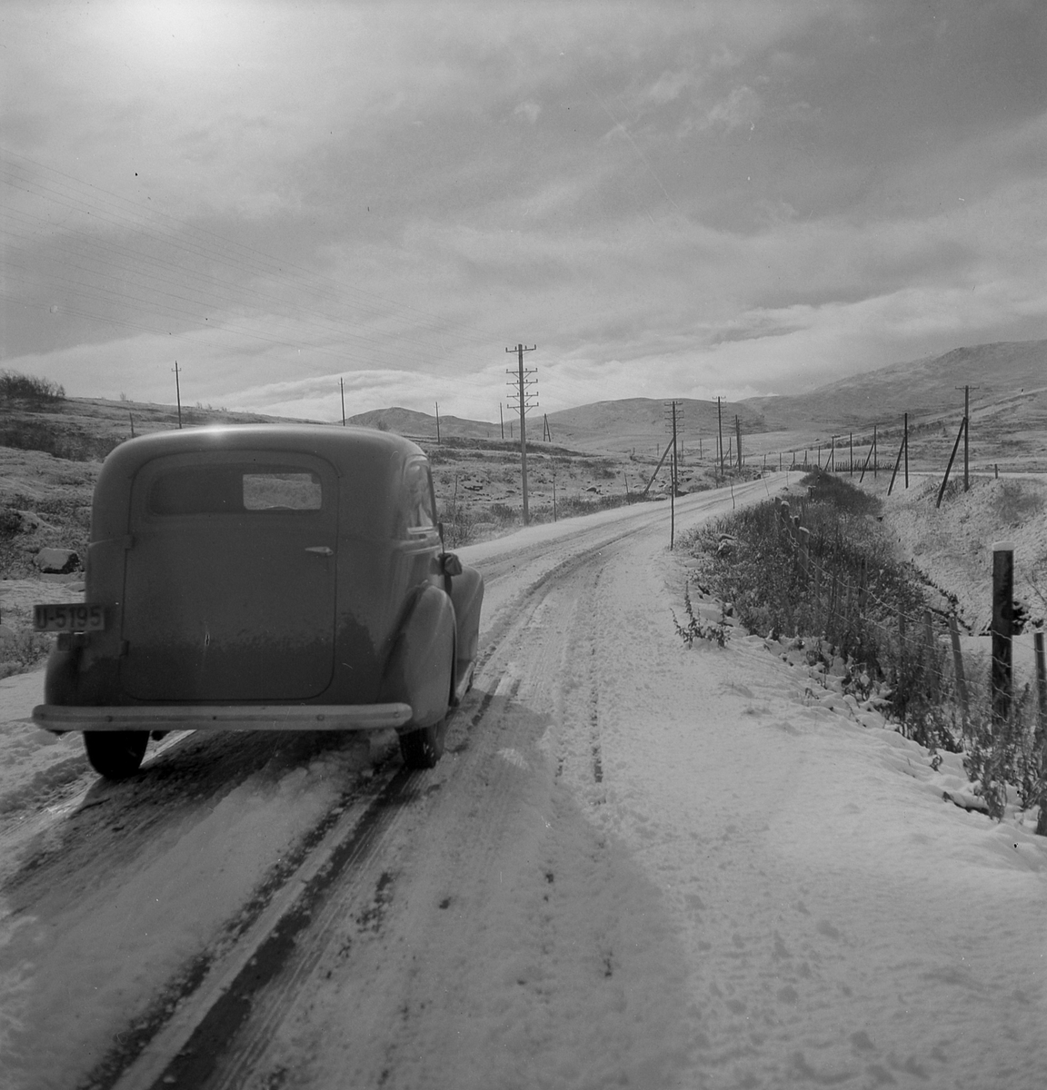 Den første snøen på Dovrefjell høsten 1950