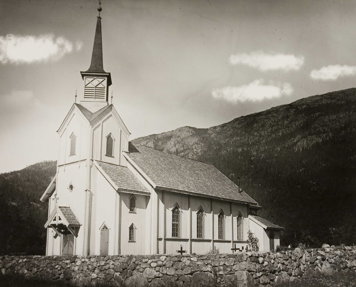 Nore nye kirke (70), Nore og Uvdal.