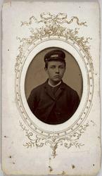 Portrett av gutt med lue, muligens Jacob Martinus Thaulow. B