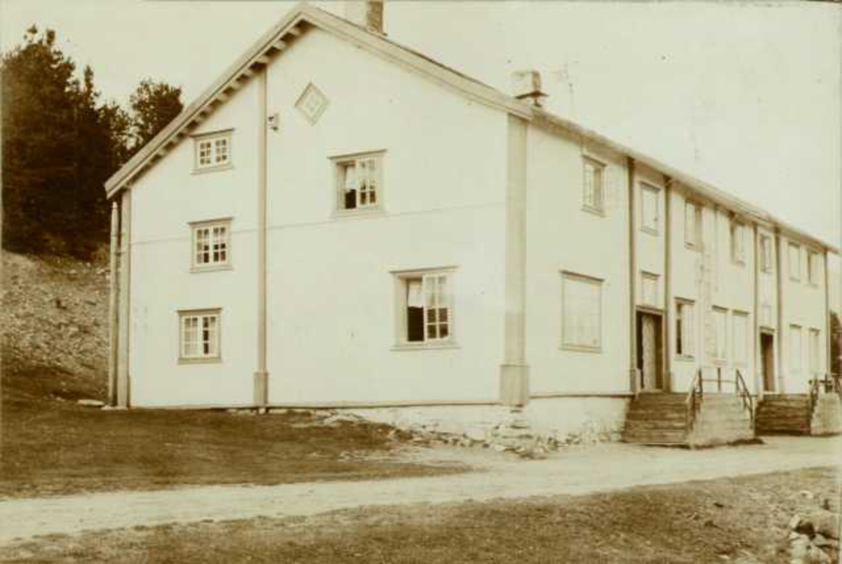 Hovedbygning. Lesjaverk, Lesja, Oppland.  Bygget 1734-36. Fotografert 1910.