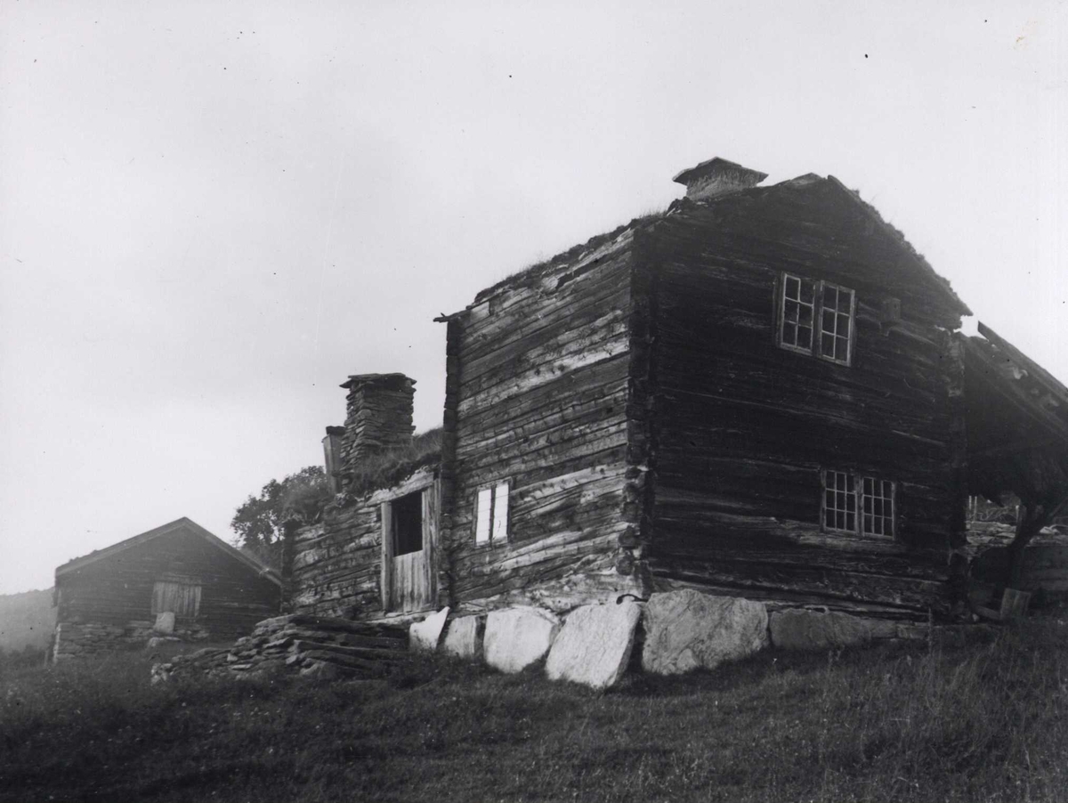 Setertun, Bryggen seter, Oppdal, Sør-Trøndelag. Fotografert 1940.