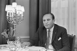 Serie bilder av Alf R. Bjercke, kjendis (og fabrikkeier).