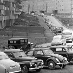 Serie. Parkeringsvansker i de nye boligområdene i Oslo, Mang
