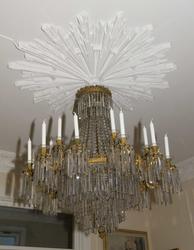 Huset til Harry Fett. TLysekronen i 1. etasje..