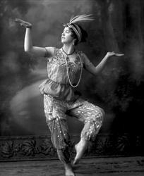 Portrett, frøken Buttedal danser.