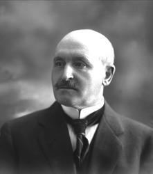 Portrett av Widerøe.