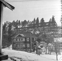 Ingieråsen skole på Kolbotn ble bygget i 1959. Huset i forgr