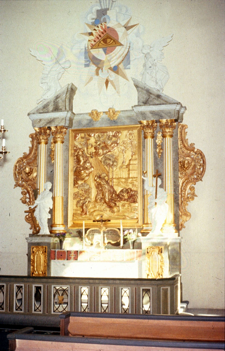 Altaruppsats i Norrby kyrka, Norrby socken, Uppland 1961