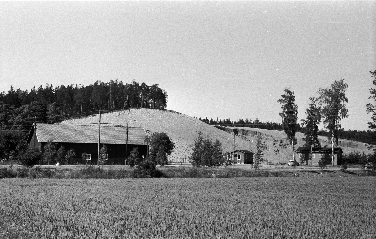 Vy över Åsby 5:1, Björklinge socken, Uppland 1976