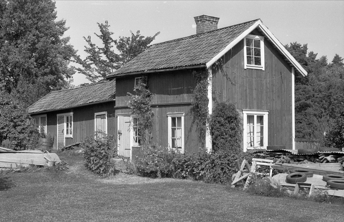 Uthus, Myrtorp, Börje socken, Uppland 1983