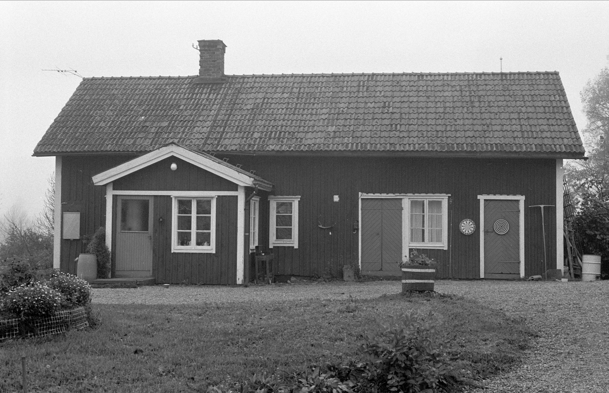 Bodar och bostad, Hässle 4:2, Dalby socken, Uppland 1984
